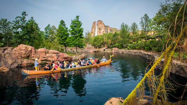 Explorer Canoes